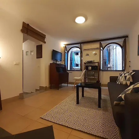 Zdenac Lejlighed *